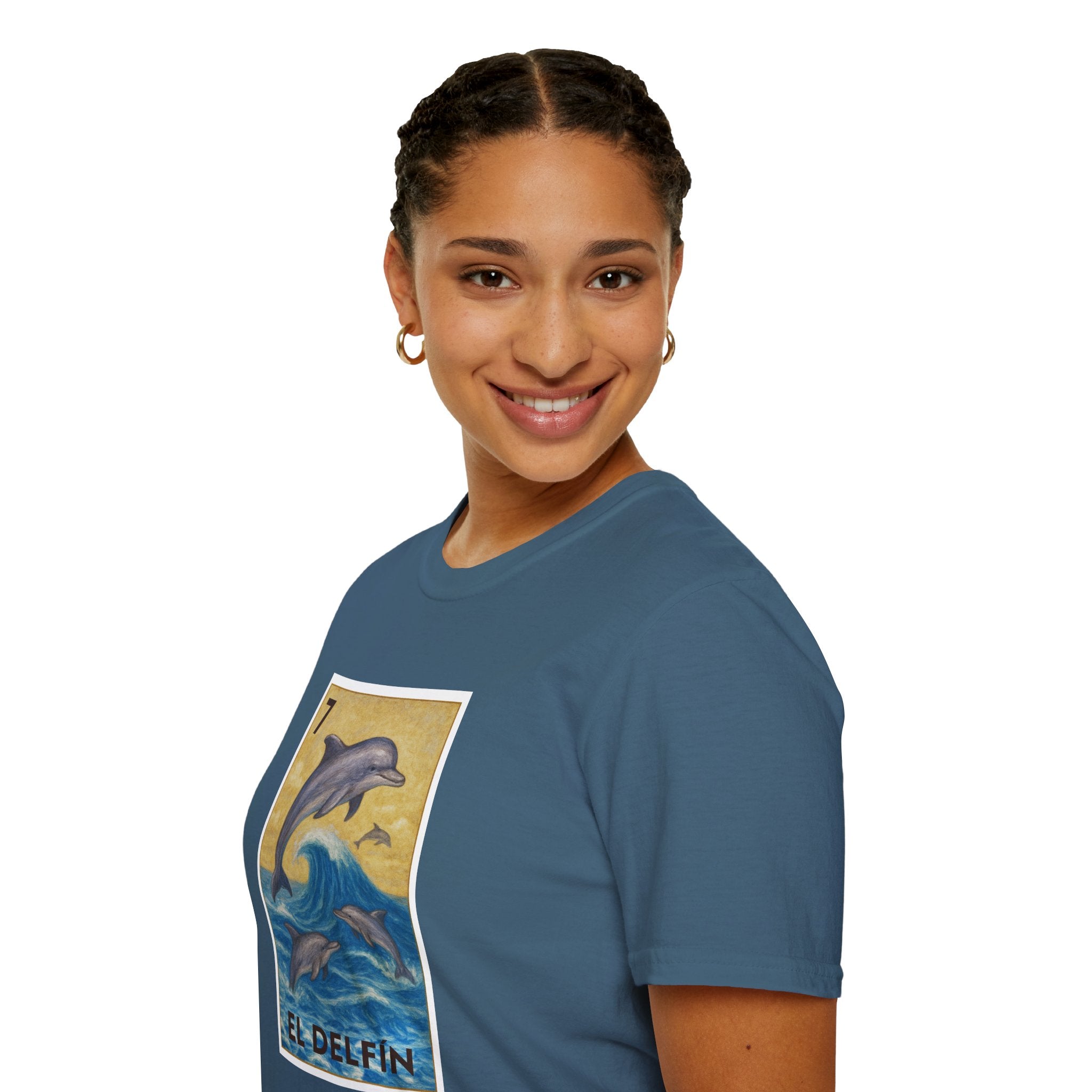 Dolphin Lotería Unisex - Soft Style U.S. Cotton T-Shirt (El Delfín)