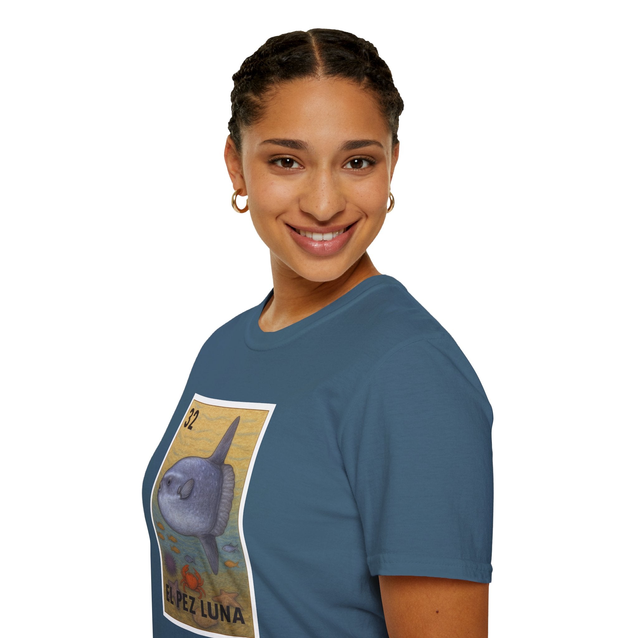 Sunfish Lotería Unisex - Soft Style U.S. Cotton T-Shirt (El Pez Luna)